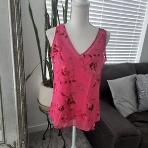 white house black market double layered floral sleeveless blouse. Size xsmall. N